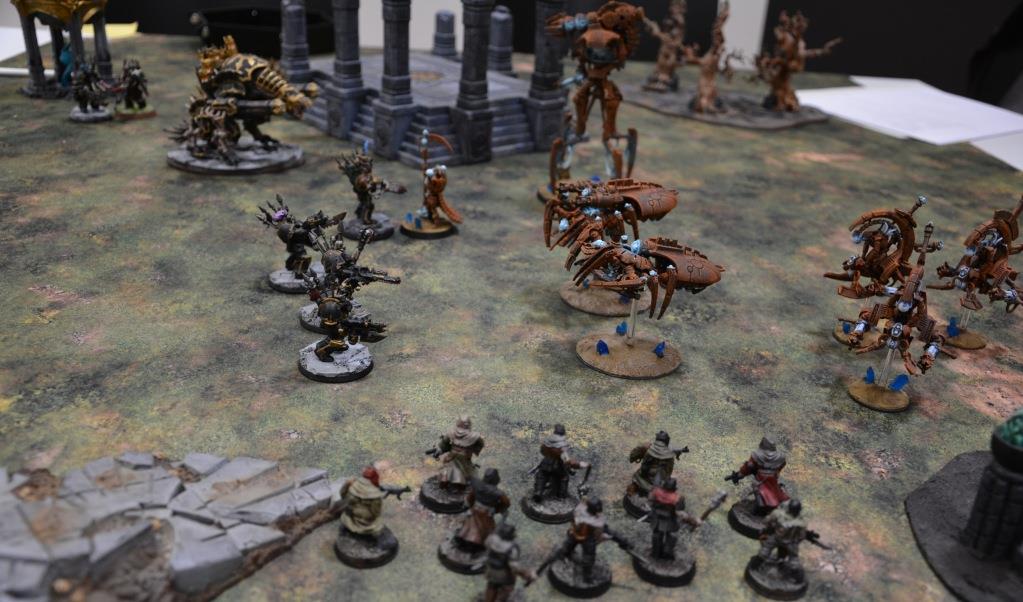 Das Tabletop-Spiel „Warhammer 40k“ zeigte der Verein Dira Veritas am Samstag.